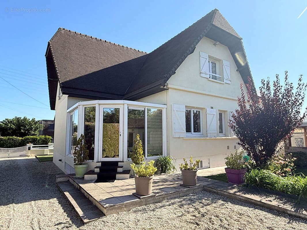 Maison à MONDEVILLE