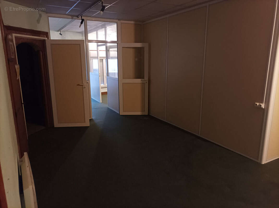 Commerce à SAINT-QUENTIN