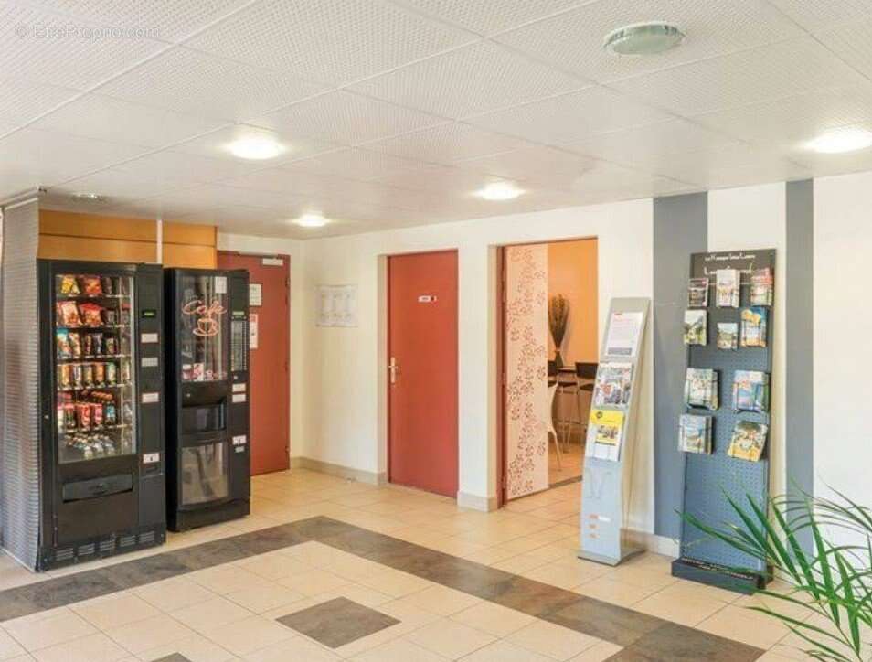 INVESTISSEMENT LOCATIF  Saint-Herblain  Résidence Affaires Appart'City Classic Nantes Saint Herblain  6,97 % de rentabilité - photo 9