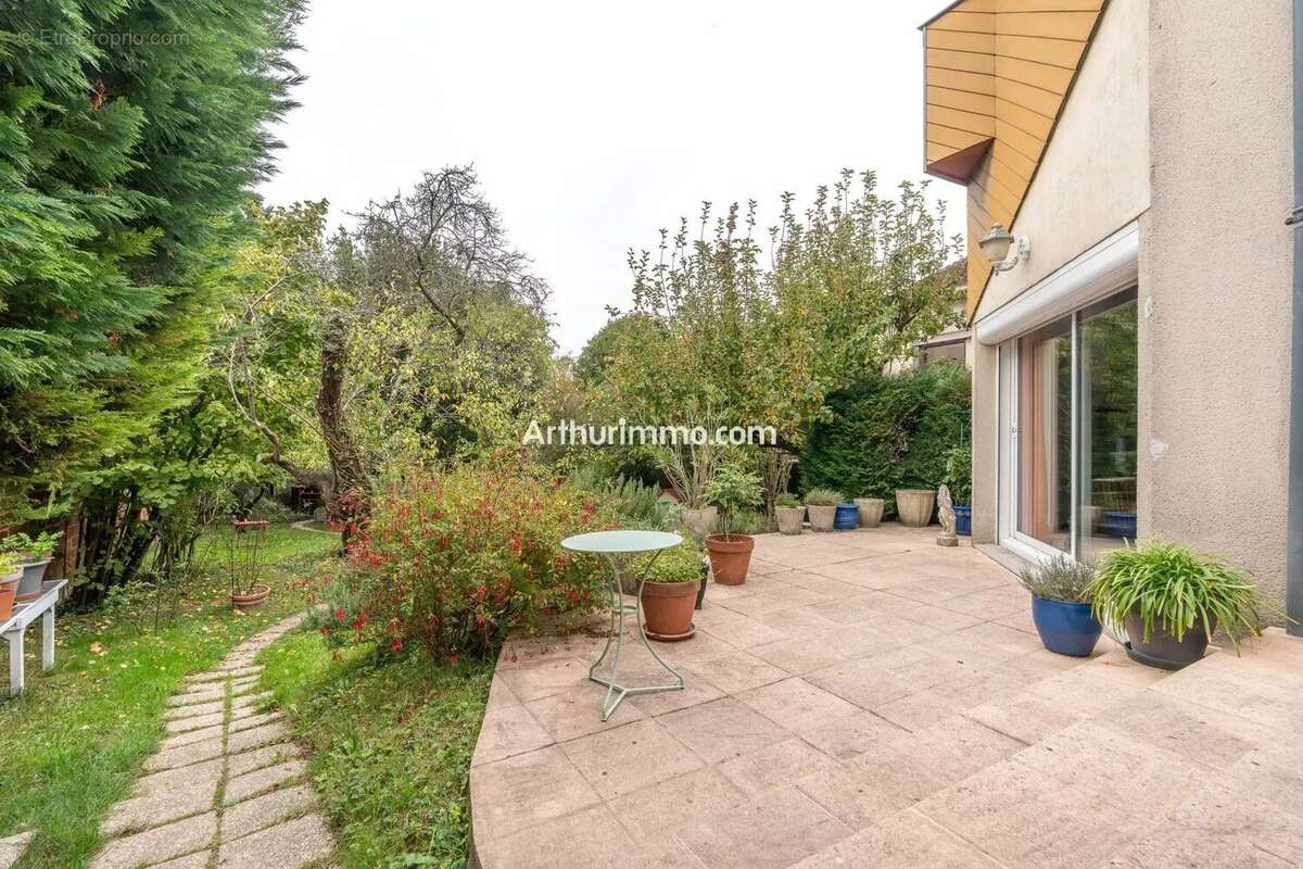 Maison à SUCY-EN-BRIE