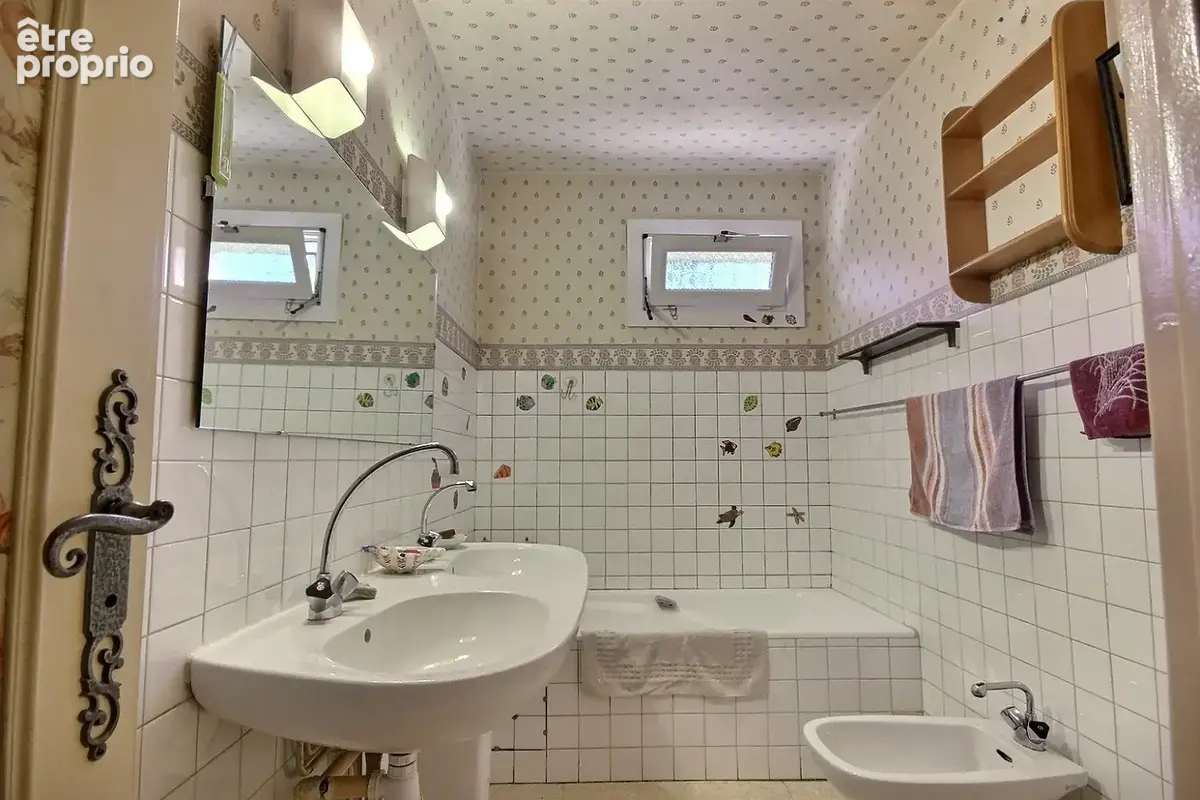 Maison f4+ de plain pied et sous sol semi enterré a sorbiers - photo 10