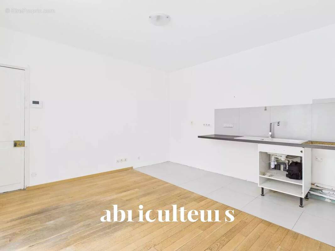 Appartement à PARIS-7E