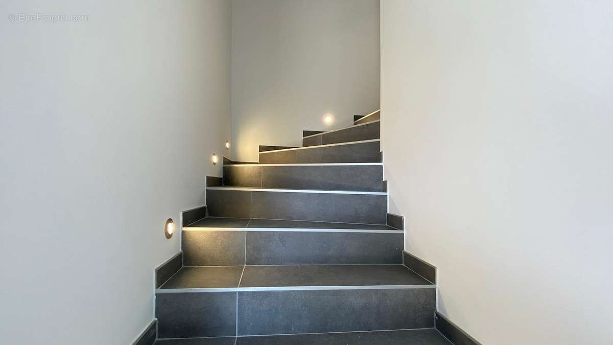 Photo 8 - Maison à CHALLES-LES-EAUX