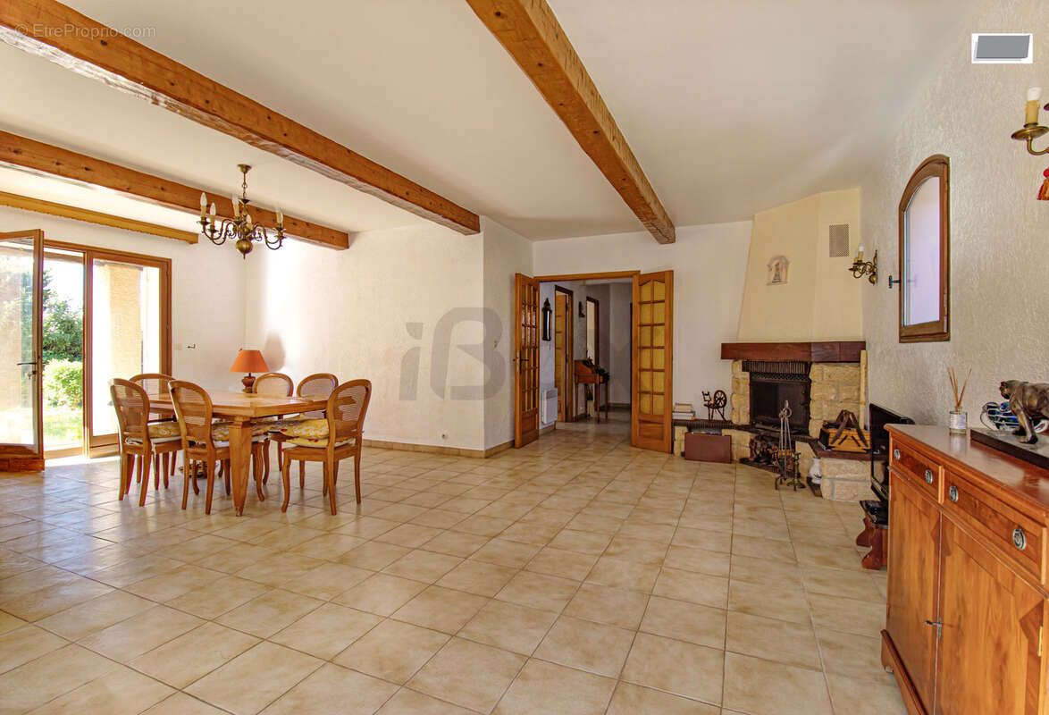 Maison à SIX-FOURS-LES-PLAGES