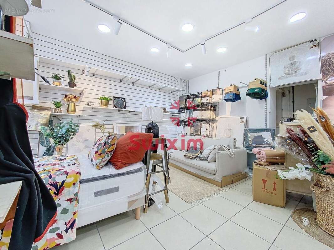 3472849_886656_photo_2.jpg - Commerce à PARIS-11E