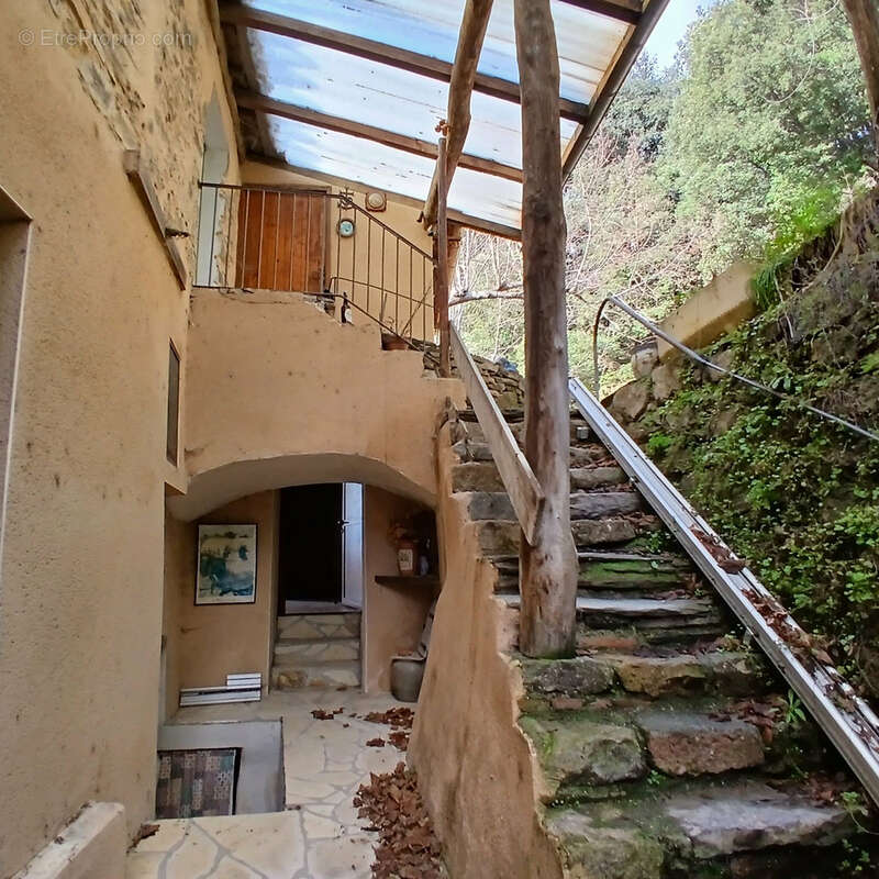 Maison à SUMENE