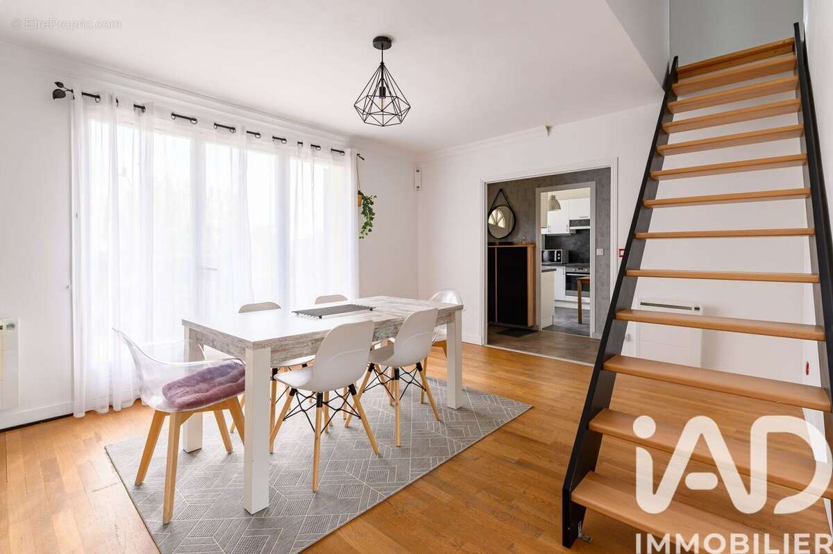 Maison 125 m² à Mareil-En-France  - photo 6