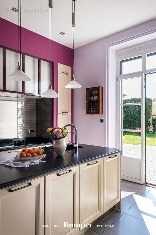 Maison à SAINT-BONNET-DE-MURE