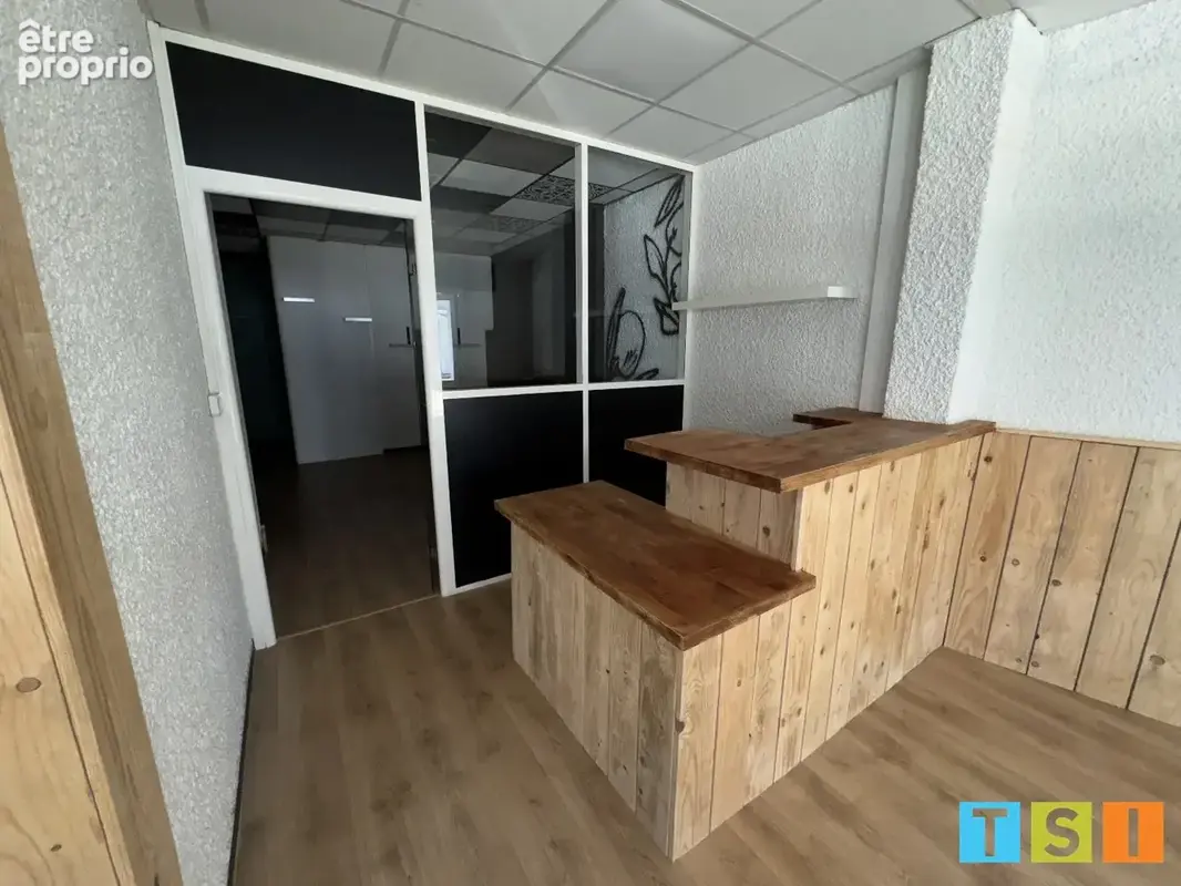 Local commercial rénové  49 m² au cur de ville - photo 3
