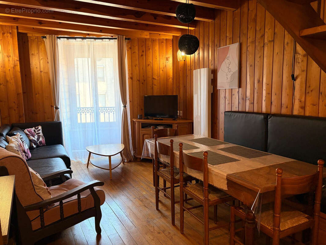 Immeuble avec local commerciale et appartement - photo 4