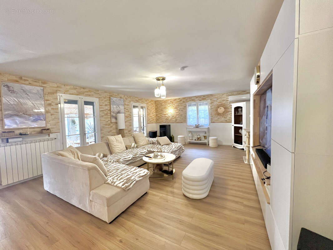 Maison à LUNEL-VIEL