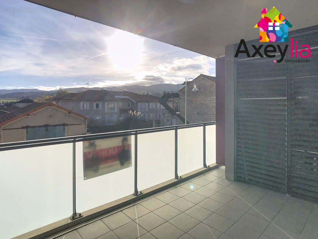 Appartement à RENAISON