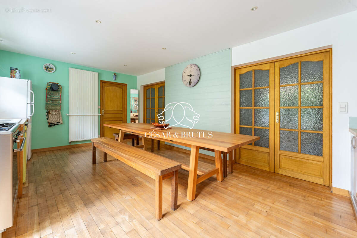 Maison 262 m² à Roanne  - photo 2