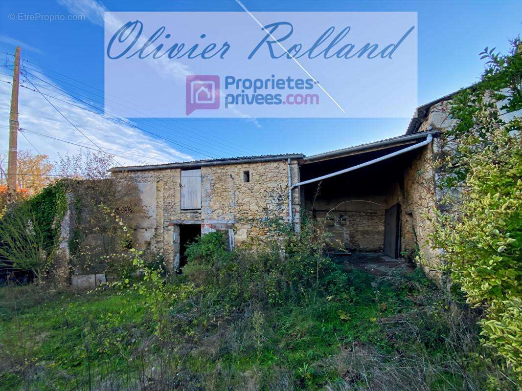 49540 -  Aubigné sur Layon - Maison à rénover de 104 m² sur 500 m² de terrain avec dépendances - photo 17