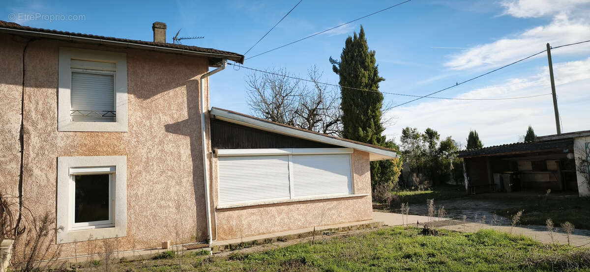 Maison à CHAZEY-SUR-AIN