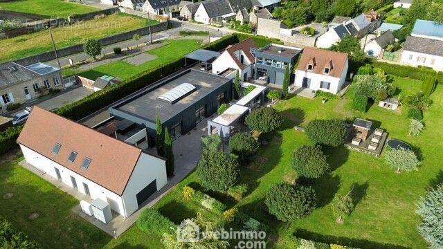 Erigée sur un terrain entièrement clos et arboré de 5300 m² - Maison à CERNY-LES-BUCY