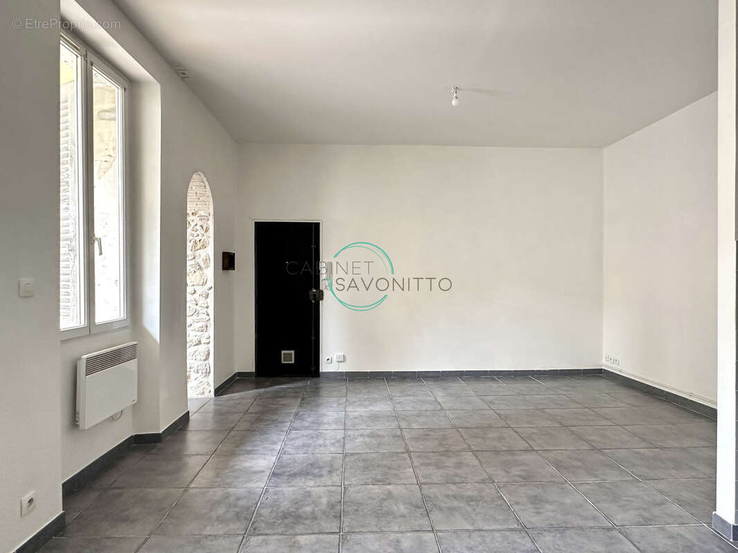 Appartement à MARSEILLE-6E