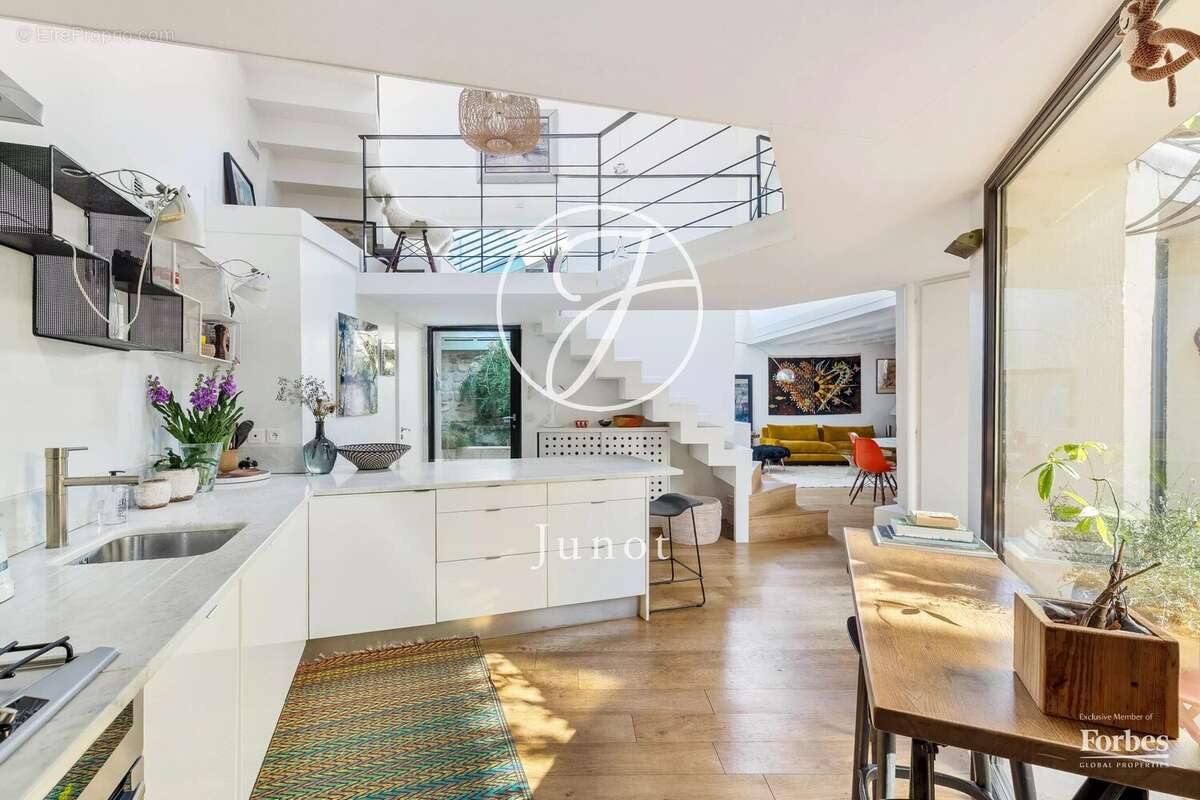Appartement à PARIS-9E
