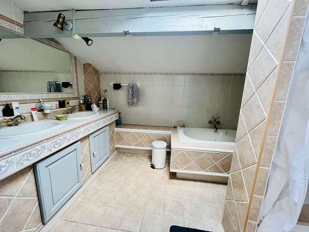 Maison ISTRES T4 de 200m² avec dépendance - photo 15