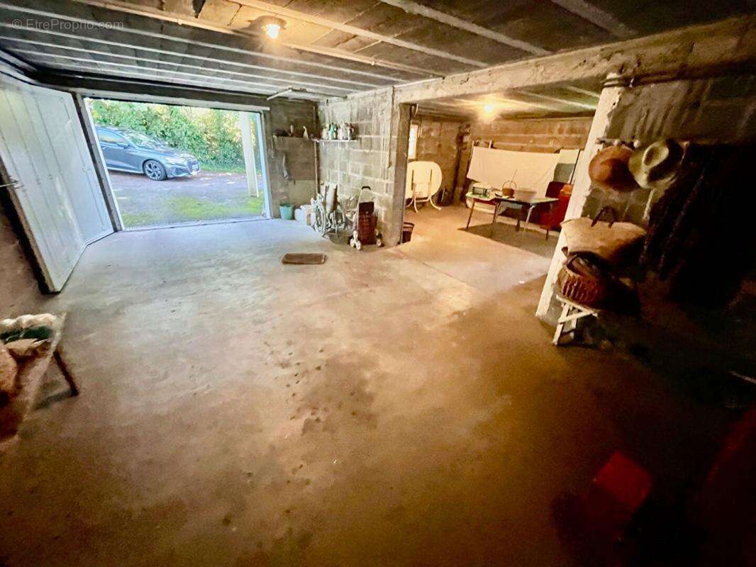 Maison à MAGNAC-LAVAL