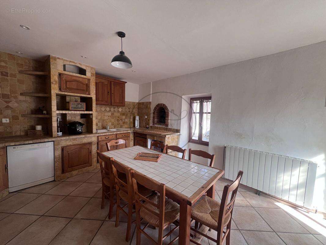 Maison à ALLEGRE-LES-FUMADES