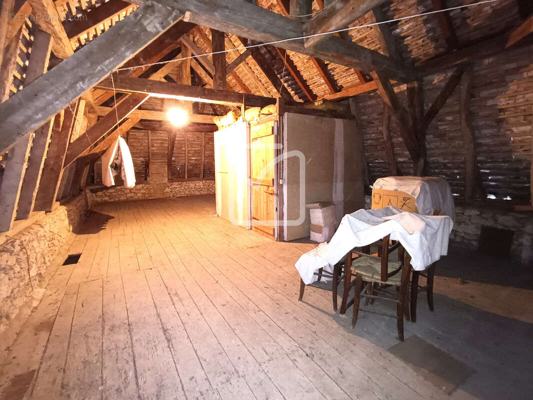 Grande maison familiale avec dépendances à Villeréal - photo 12
