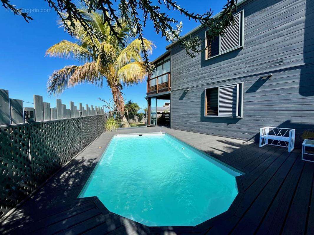 Maison à LES AVIRONS