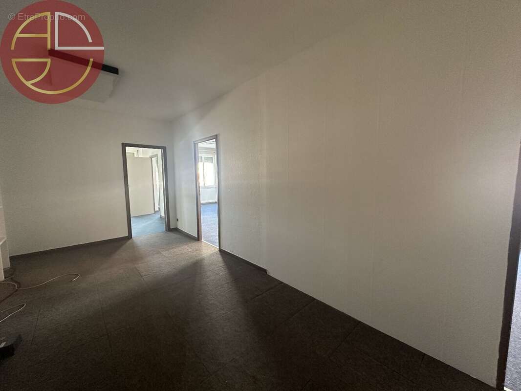 Commerce 260 m² à Toulouse  - photo 7