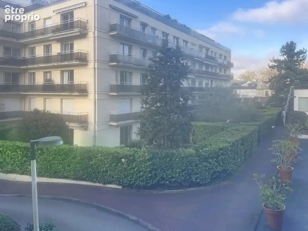 Commerce 169 m² à Versailles  - photo 3
