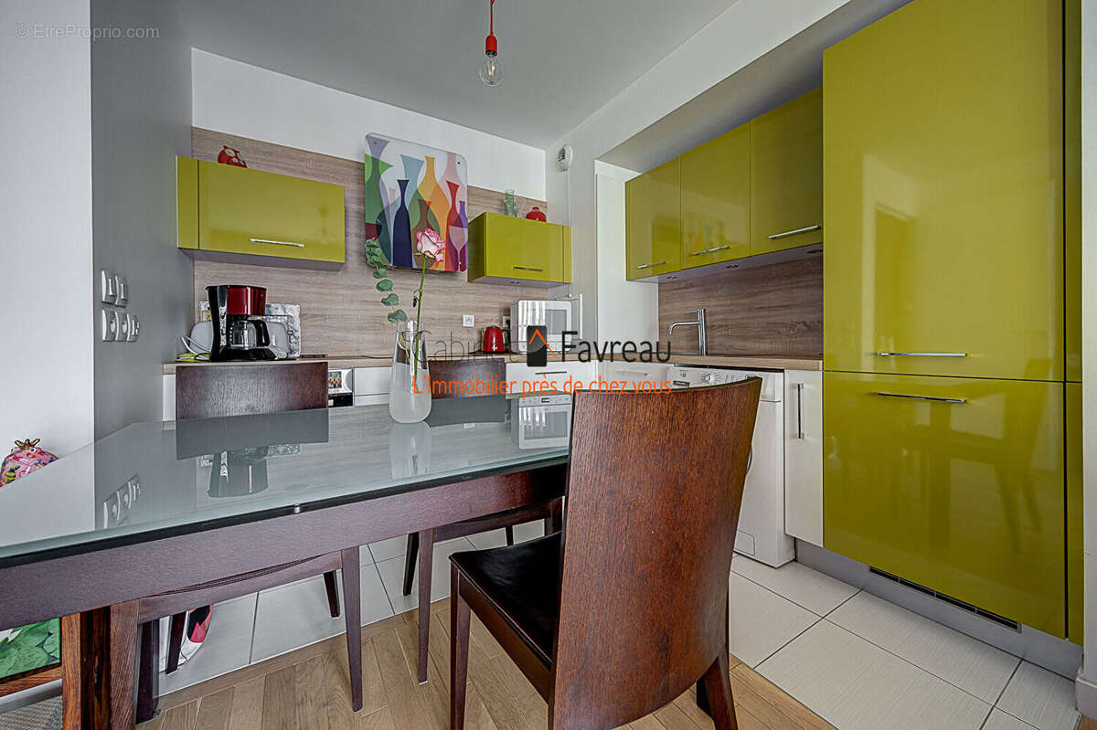 Appartement à L&#039;HAY-LES-ROSES