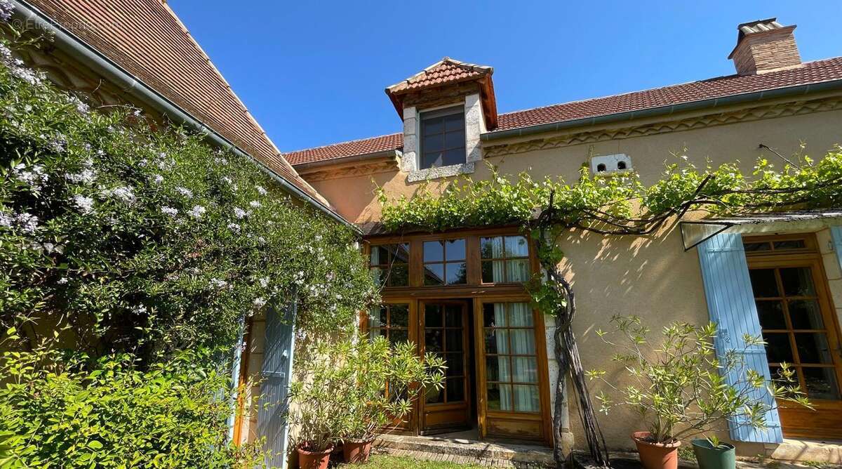 Maison à SAINTE-ALVERE