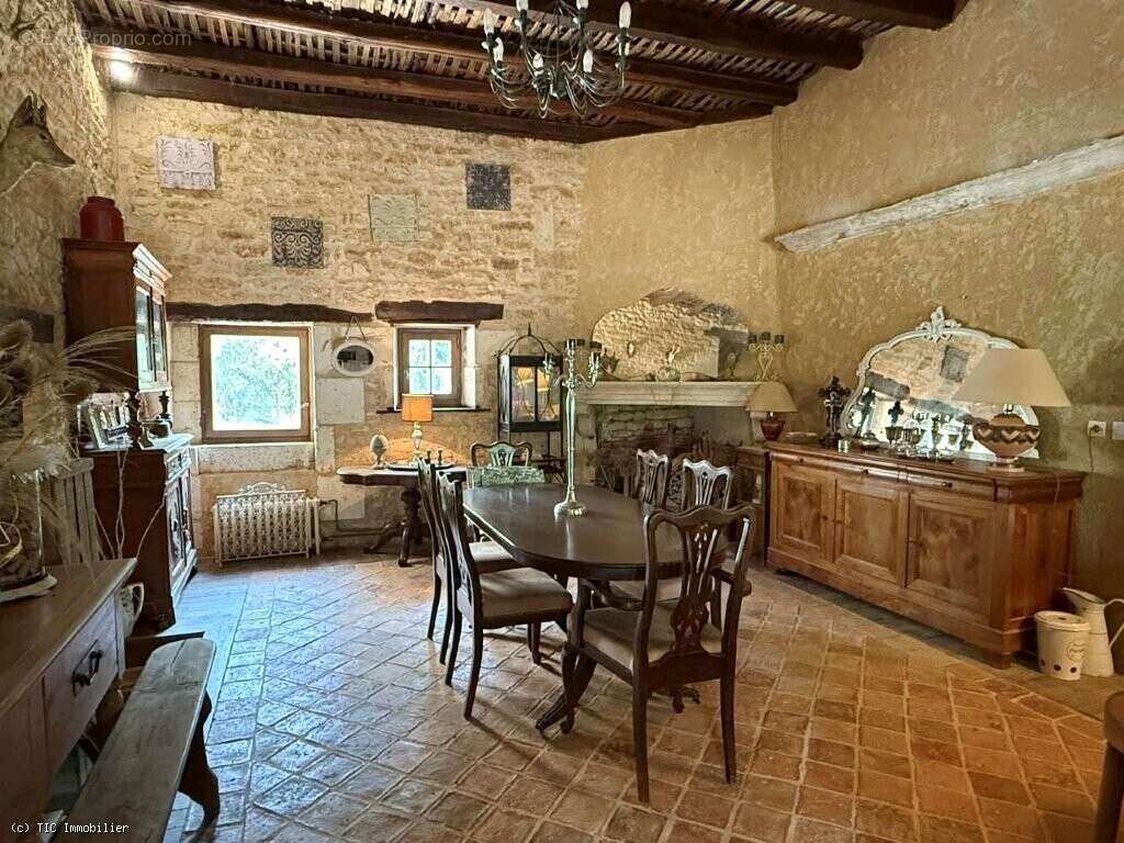 Maison à VILLEFAGNAN