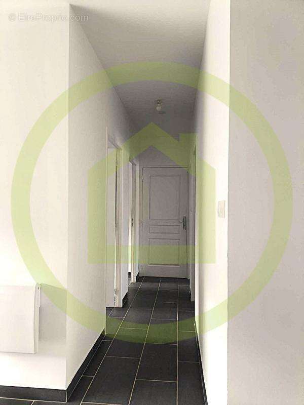 Maison à SAINT-BARTHELEMY-DE-VALS