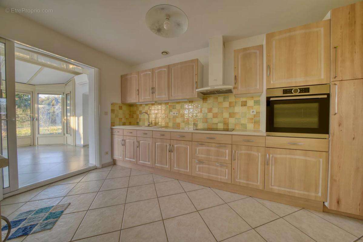 Maison à SAINT-SAVINIEN