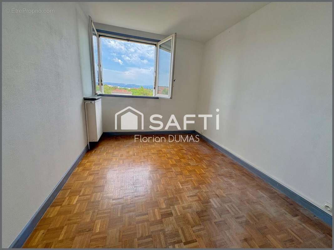 Appartement 75 m² à Valence  - photo 7