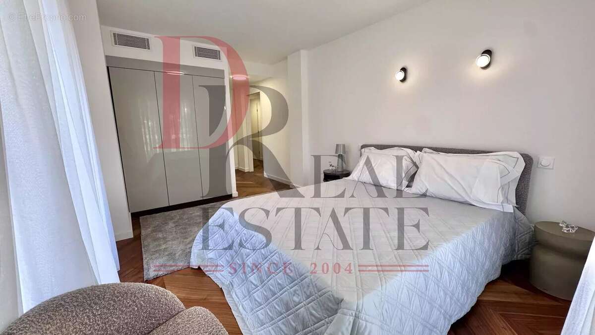 Appartement à ROQUEBRUNE-CAP-MARTIN