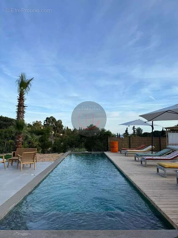 Maison à LES ISSAMBRES