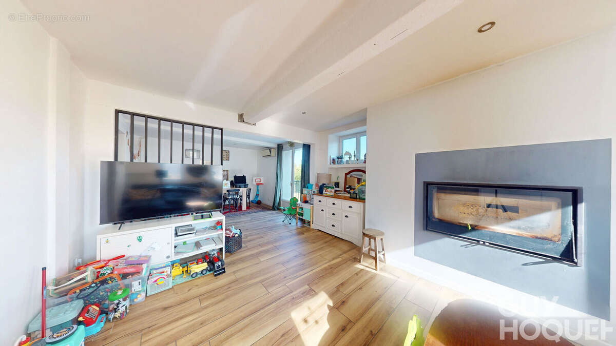 Maison de caractère rénové avec jardin - photo 2