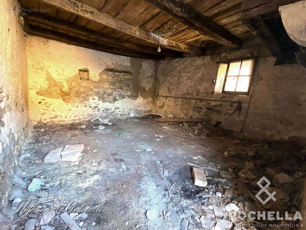 Maison à ASNIERES-LA-GIRAUD