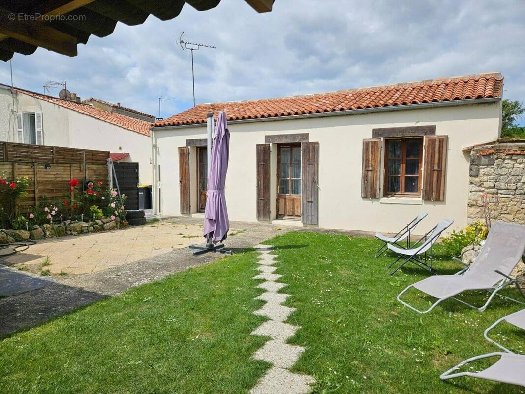 Photo 1 - Maison à LA JARNE