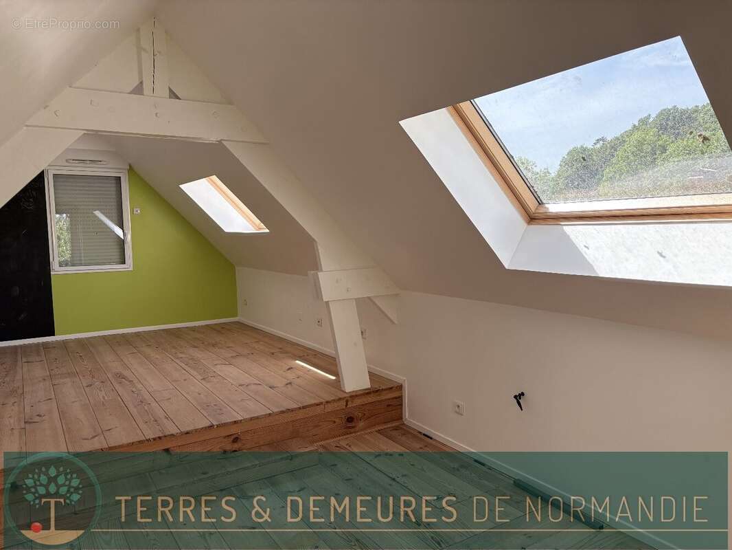 Maison à CORMEILLES