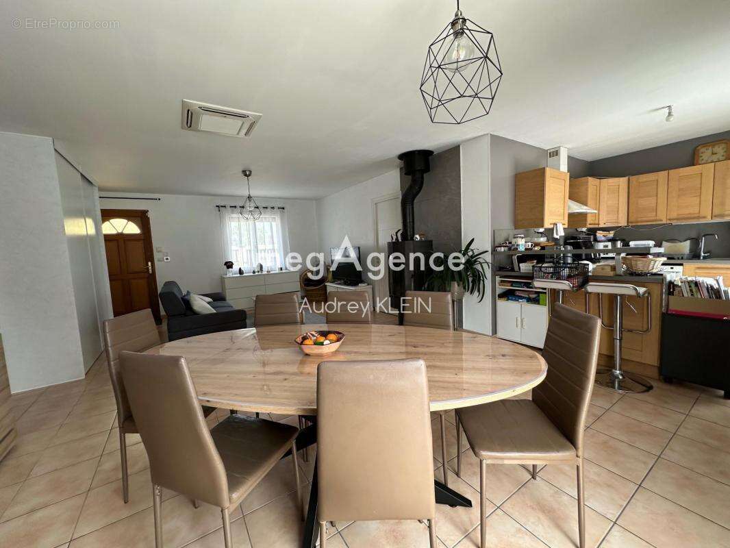 Maison de plain pied sur 1000m2 de terrain clos- Coup de coeur assuré- Clim réversible - photo 7