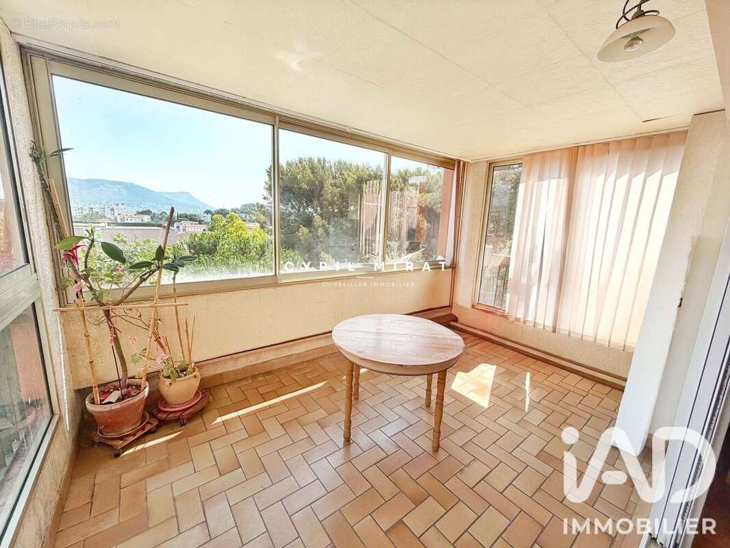 Photo 2 - Appartement à LA SEYNE-SUR-MER