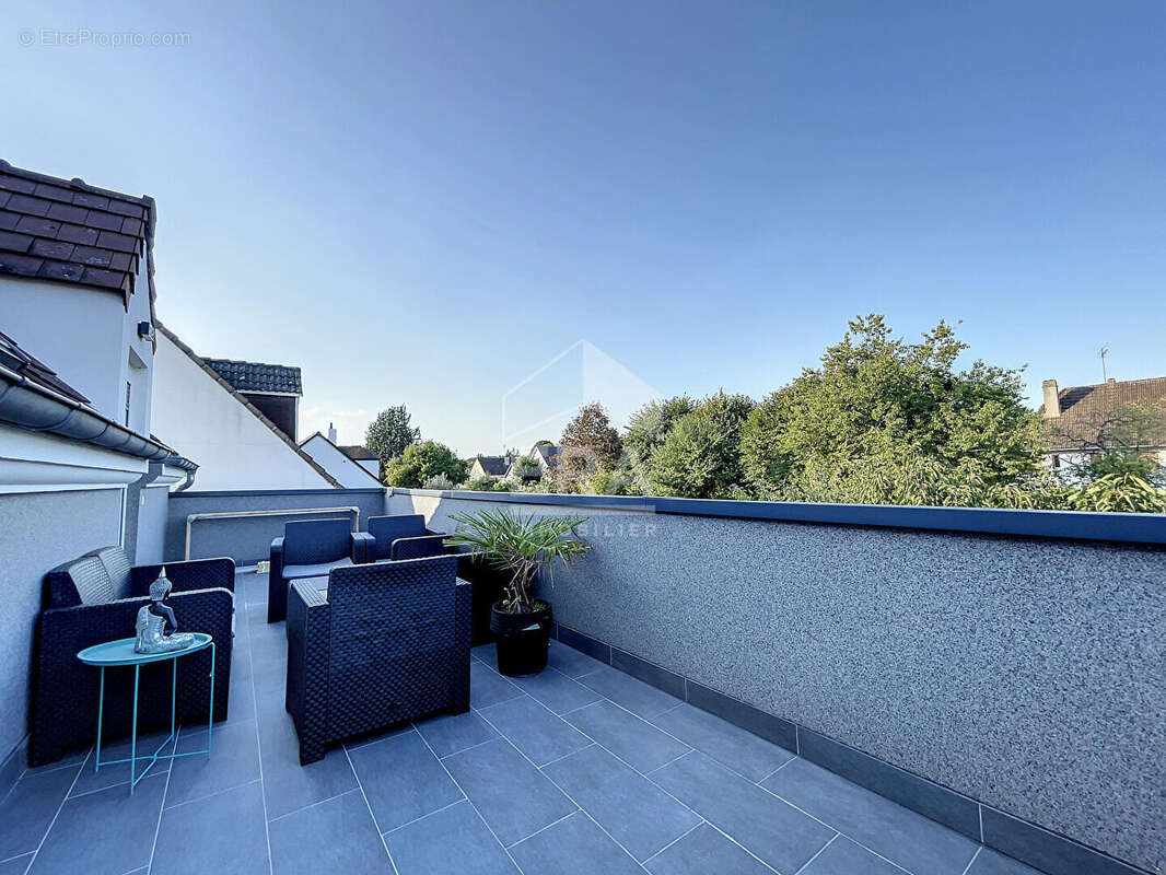 Maison à CHAUMONTEL