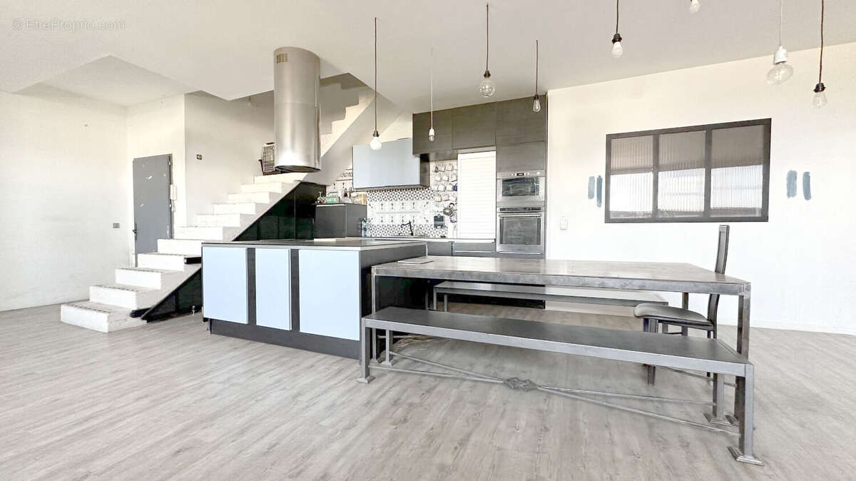 Immeuble Aix En Provence 400 m2 - photo 2