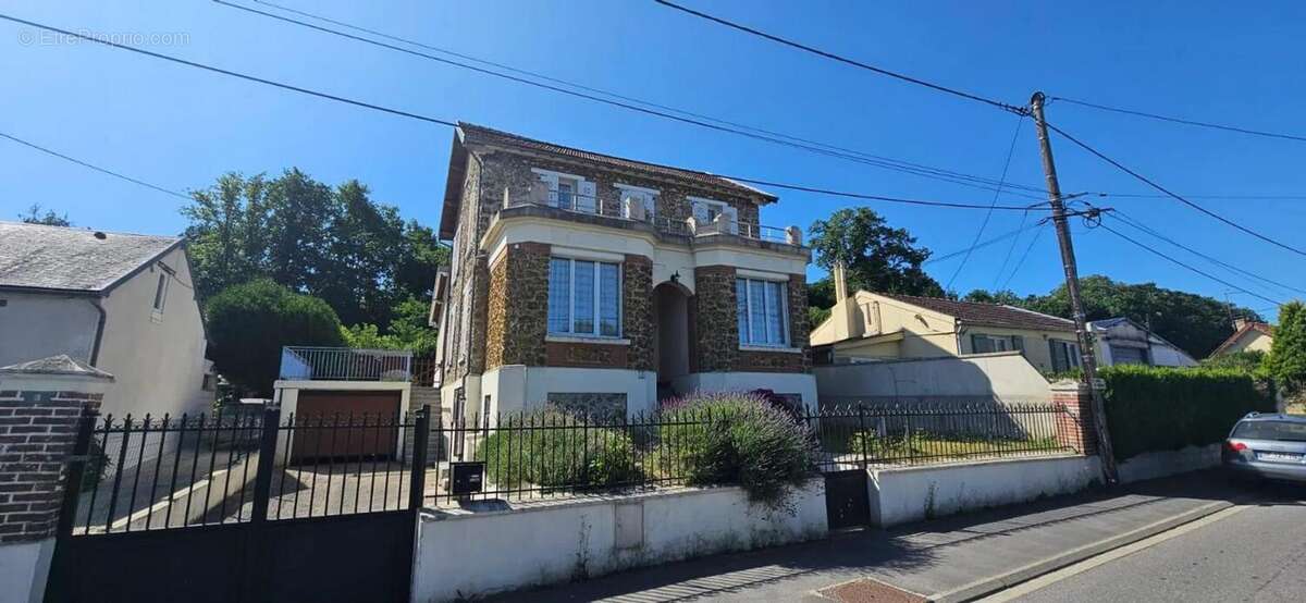 Maison à FERE-EN-TARDENOIS