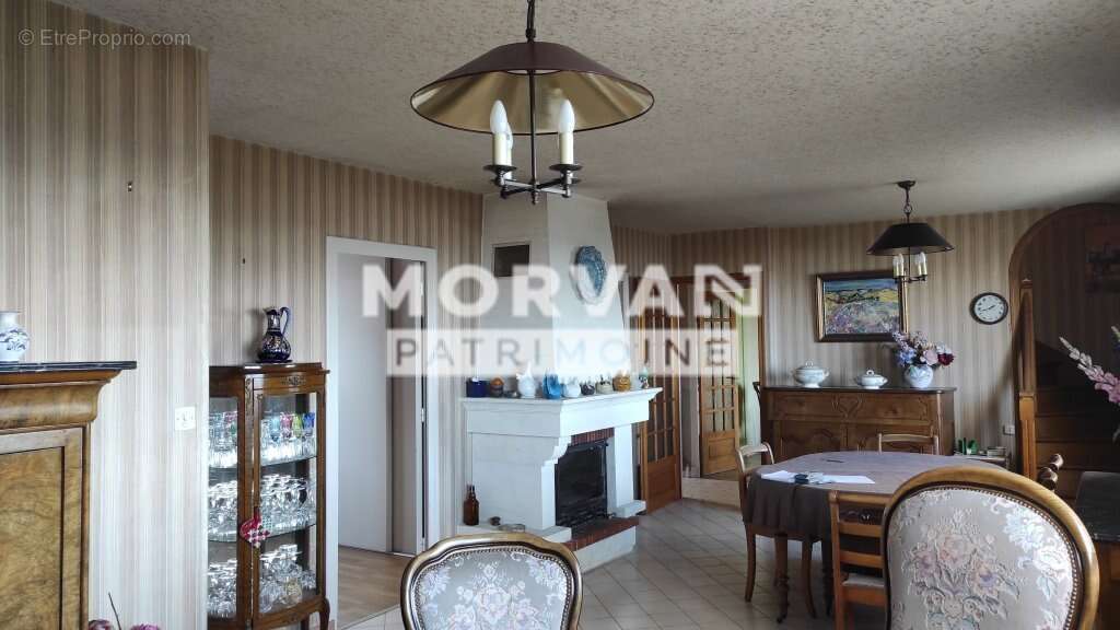 Maison à CHATEAU-CHINON(VILLE)