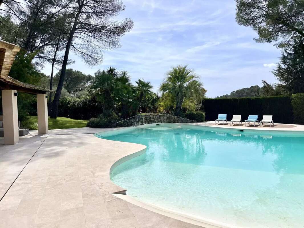 Maison à MOUGINS