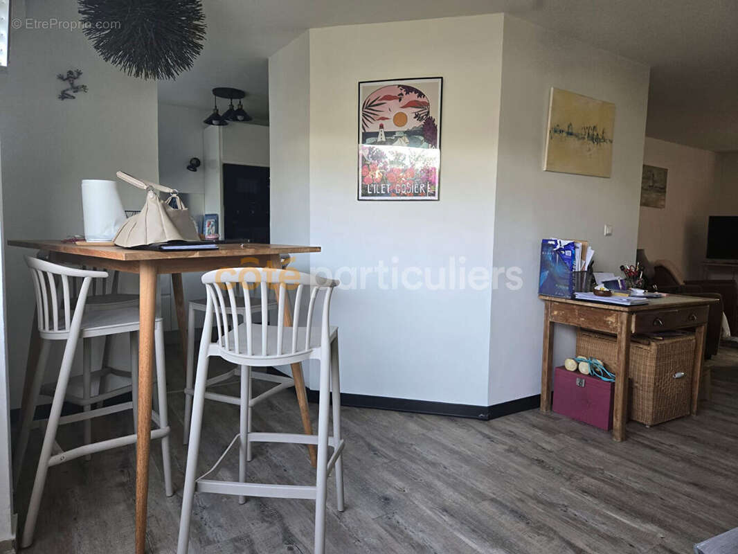 À VENDRE -T2 en rez-de-jardin  résidence avec piscine LE GOSIER - photo 10