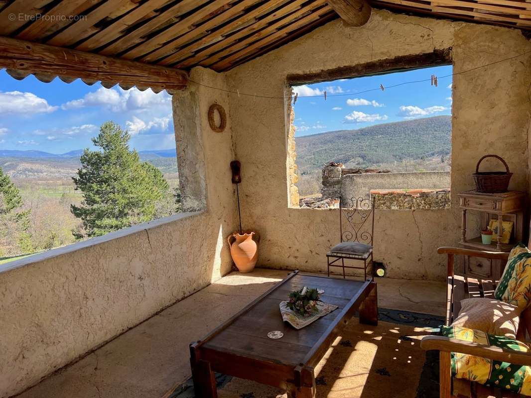 Ancienne ferme à vendre à Forcalquier avec une vue sur les Alpes - photo 4